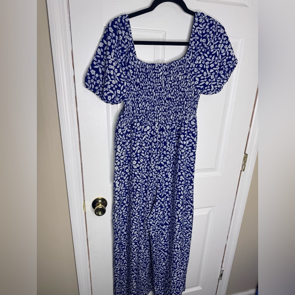 SHEIN Blue and White Floral Smocked Puff Sleeve Jumpsuit XL